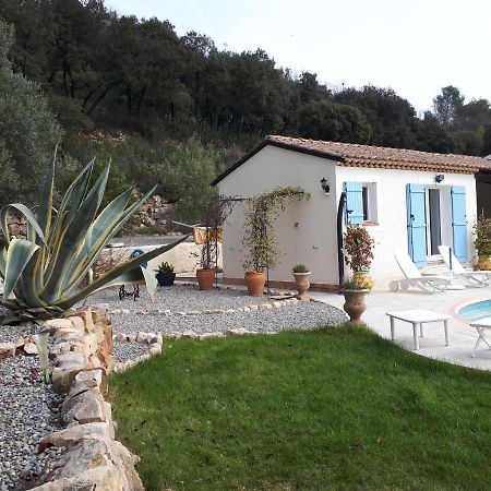 L'Oustaou De L'Estama Bed and Breakfast Rocbaron Exteriör bild