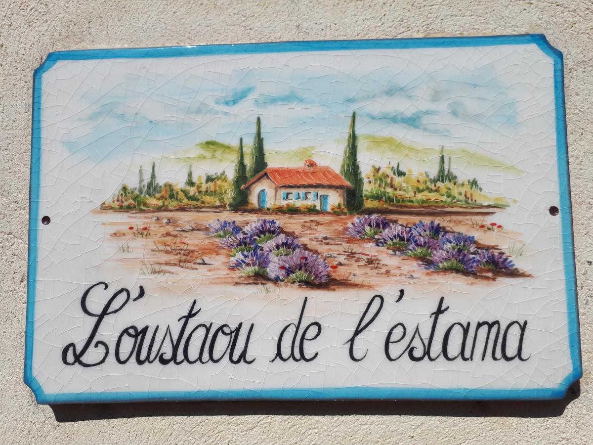 L'Oustaou De L'Estama Bed and Breakfast Rocbaron Exteriör bild